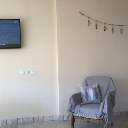 Apartment La Tropezienne, Duplex 73 M2, 100 M Du Port, Climatisation, Grande Terrasse Sanary-sur-Mer