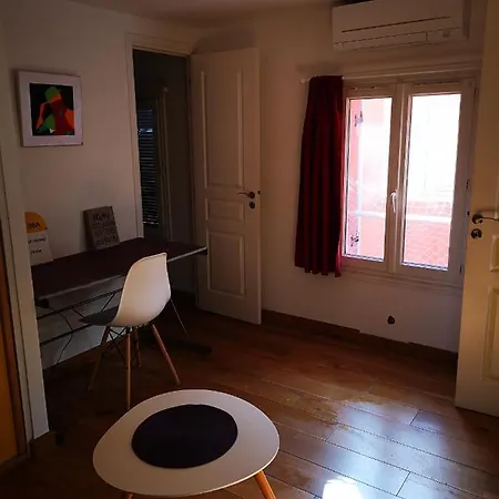 Apartment La Tropezienne, Duplex 73 M2, 100 M Du Port, Climatisation, Grande Terrasse Sanary-sur-Mer