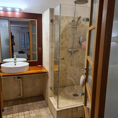Apartment La Tropezienne, Duplex 73 M2, 100 M Du Port, Climatisation, Grande Terrasse *