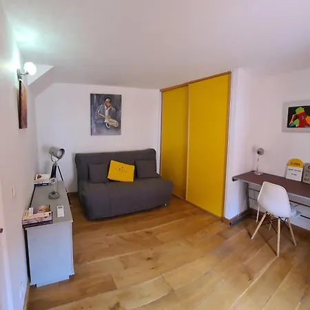 La Tropezienne, Duplex 73 M2, 100 M Du Port, Climatisation, Grande Terrasse Apartment