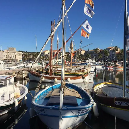 La Tropezienne, Duplex 73 M2, 100 M Du Port, Climatisation, Grande Terrasse Apartment *